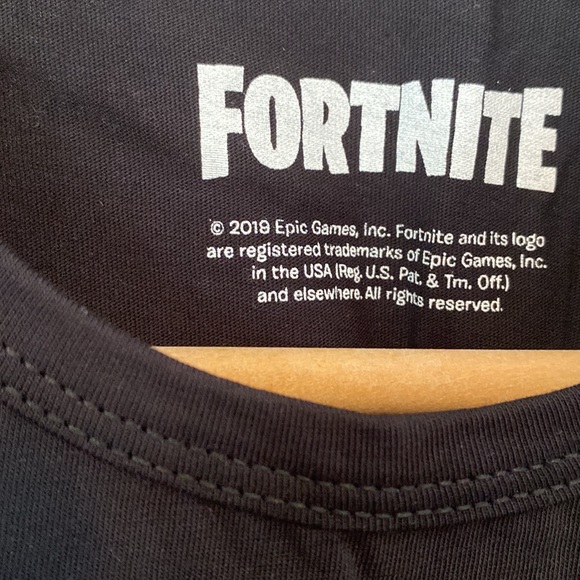 Fortnite tee shirt - Picture 3 of 3